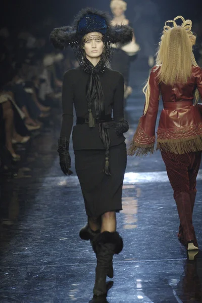 Look 12